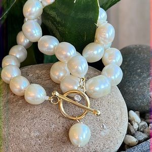 18k gold artisan made with Diamond and pearls